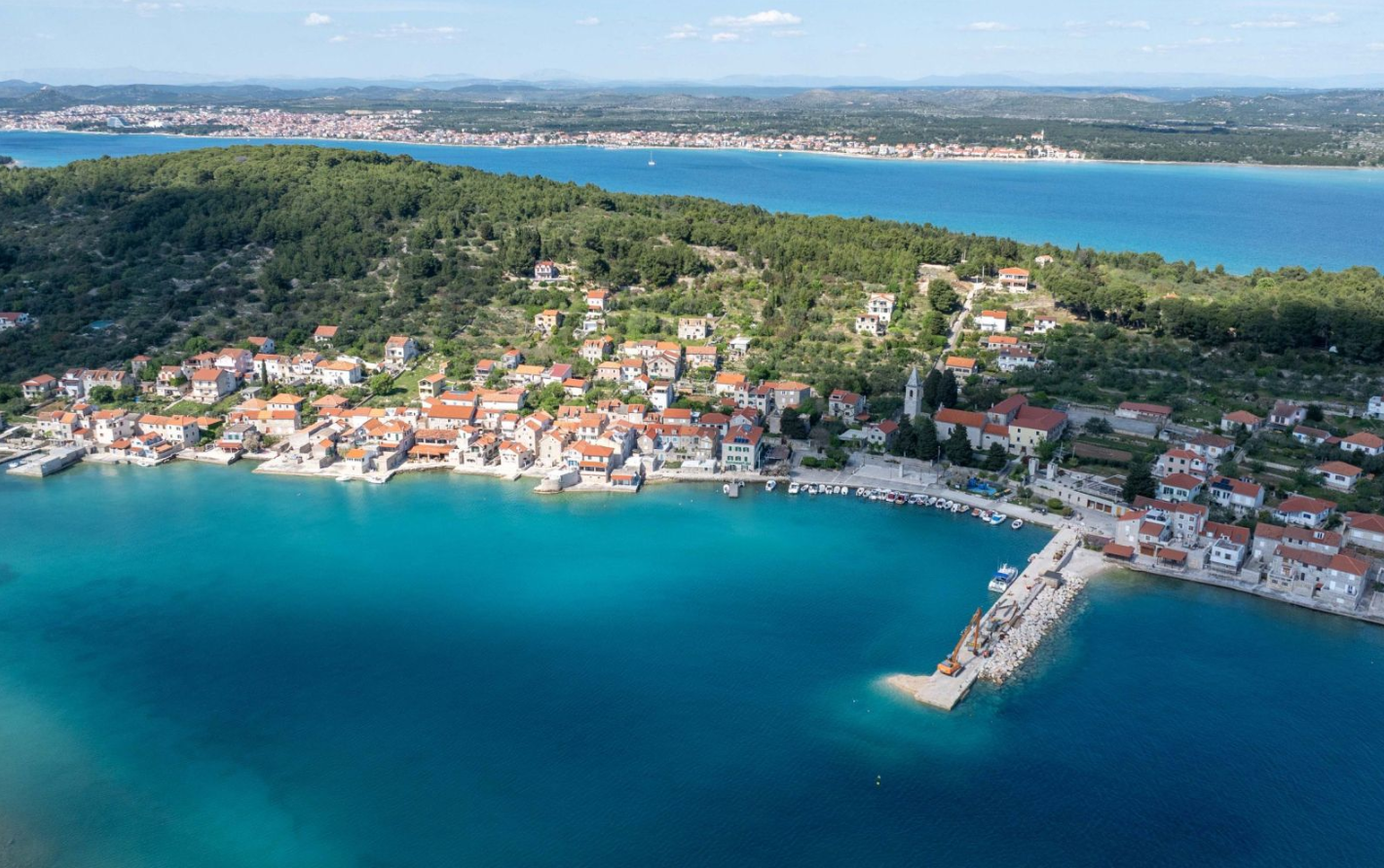 Prvić Luka