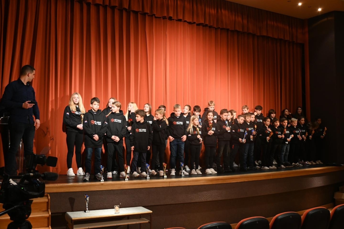 Karate klub Okit proslavio uspjehe svojih natjecatelja u Kulturnom centru Vodice