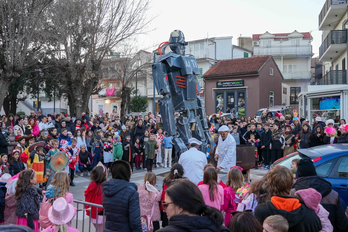 Vodiške poklade: Kada zajednica zaboravi na svoje maske
