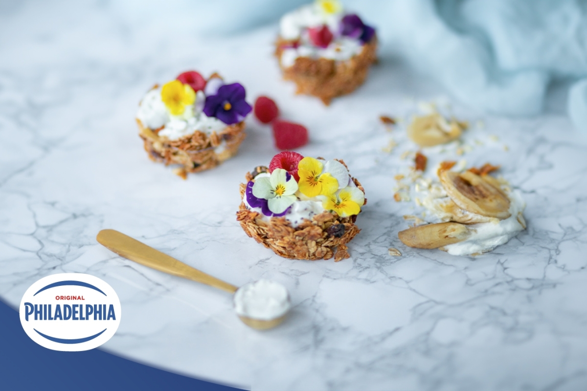 Donosimo ideju za najromantičniji proljetni snack: zdjelice od granola s krem sirom i jestivim cvijećem