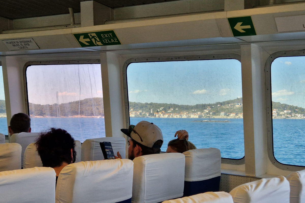 Stanovnici Prvić Luke frustrirani zbog neadekvatne brodske linije