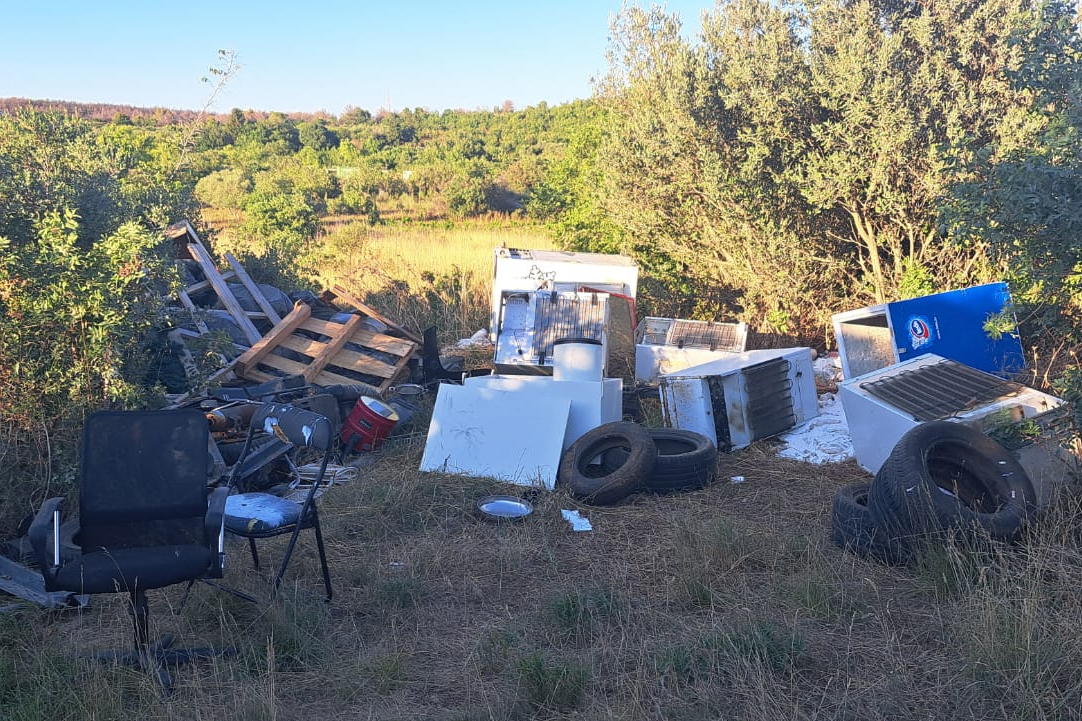 Svijet ostaje mladima, kao i sav otpad koji tako ostavljaju