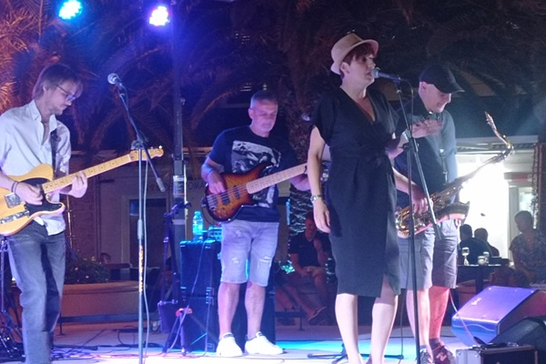 Sinoć NA RIVI GUŠTALO SE:  Šjore furešte zasukale vešte 