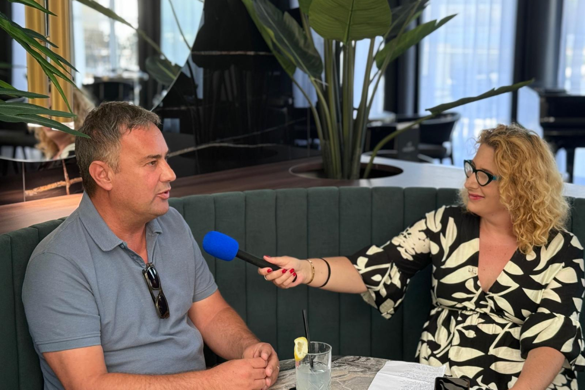 Jubilarna 100. emisija "Kolure o bisera" iz hotela Olympia: Razgovor s direktorom Darkom Bastićem