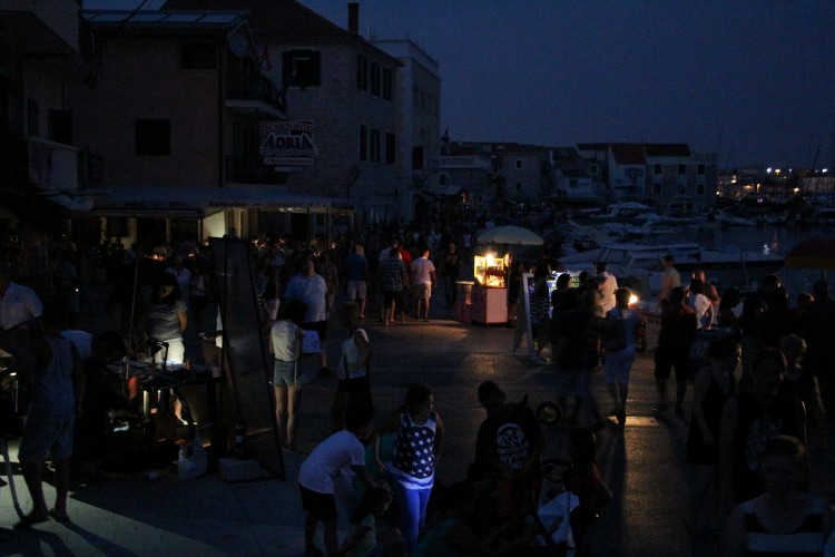 Vodice ponovno bez struje: Stanovnici, ugostitelji i turistički djelatnici na rubu strpljenja