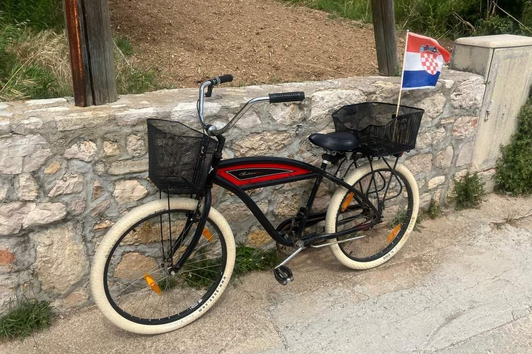 Mjesni odbor Prvić Luka: Pomozite nam pronaći biciklu otočnog doktora