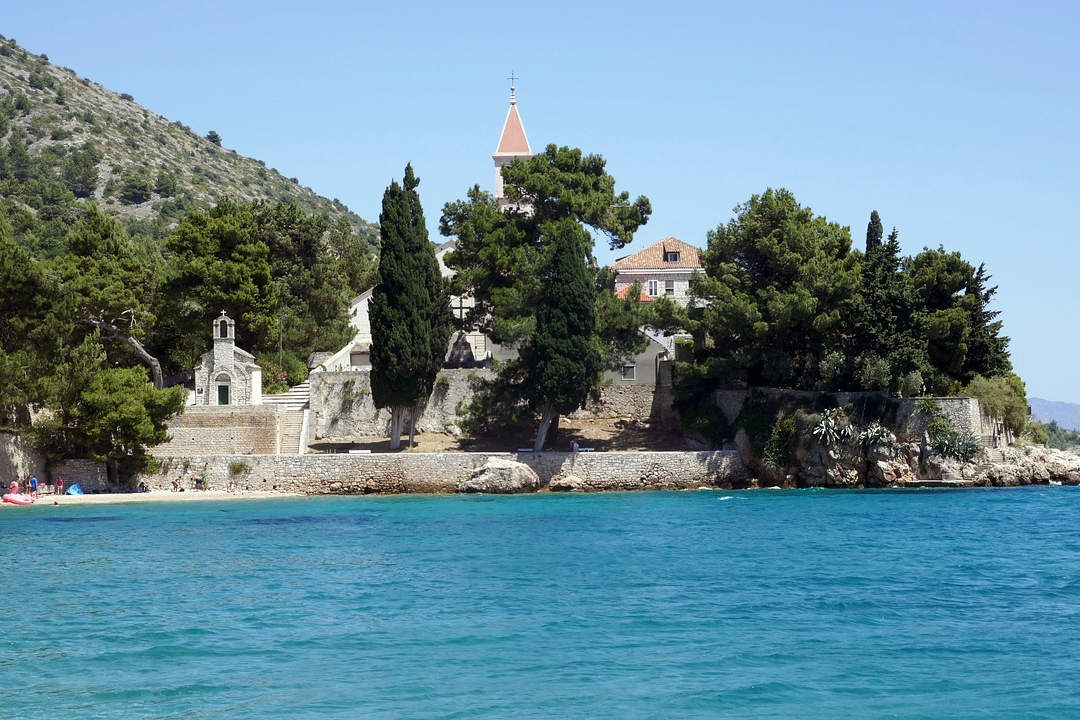 Brač i Zlatni Rat: Otkrivanje jedne od najljepših plaža na Jadranu privatnom turom