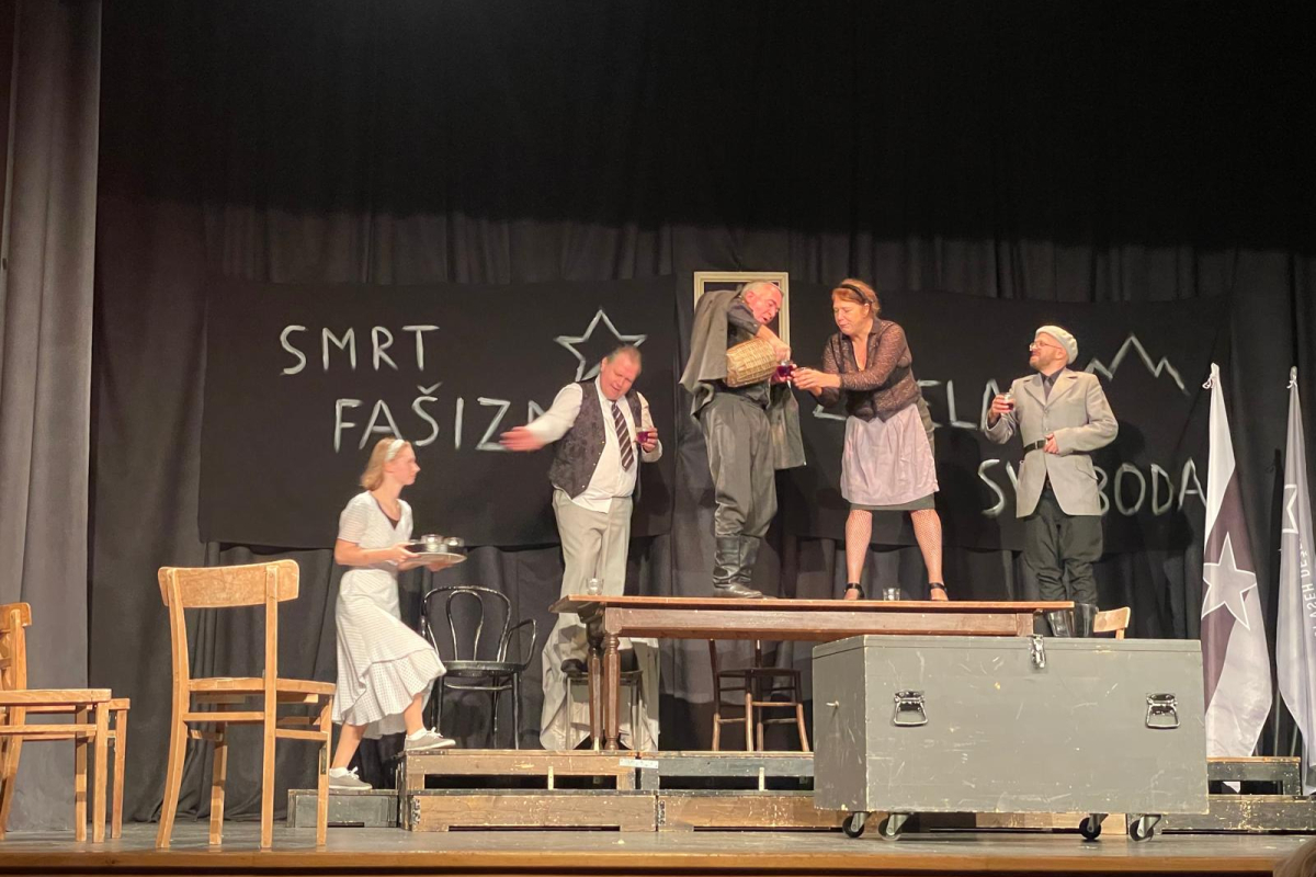 18. Međunarodni festival amaterskih kazališta zatvoren uz tragikomediju "Hamleta v vasi Spodnja Mrduša"