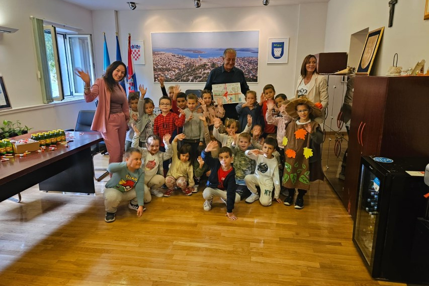DV Tamaris obilježio Dječji tjedan uz sportske aktivnosti i posjet gradonačelniku