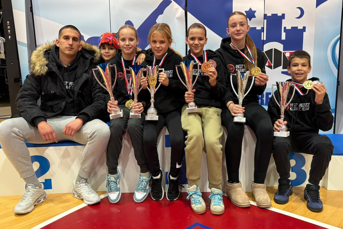 Karate klub ''Okit Vodice'' nastavlja nizati uspjehe: 13 medalja za 8 natjecatelja!