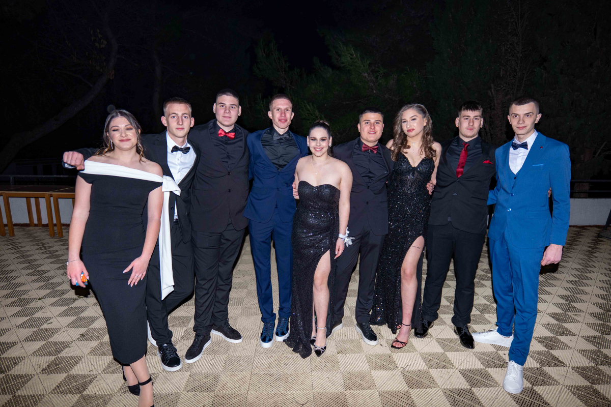 Maturalna večer šibenske turističke škole: Špalir, glazba uživo i nezaboravna zabava (2)