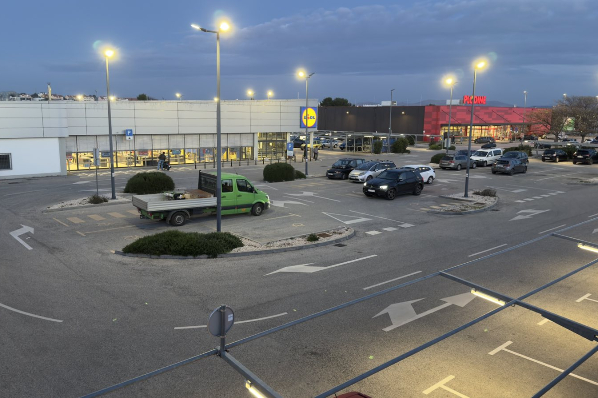 Kako građani reagiraju na bojkot trgovina? Snimili smo parking Lidla