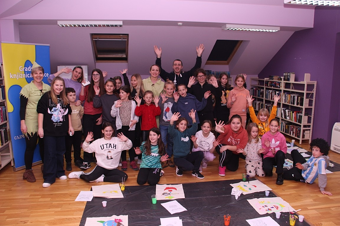 Poklade idu dalje: Djeca oslikala zastavice koje će krasiti grad