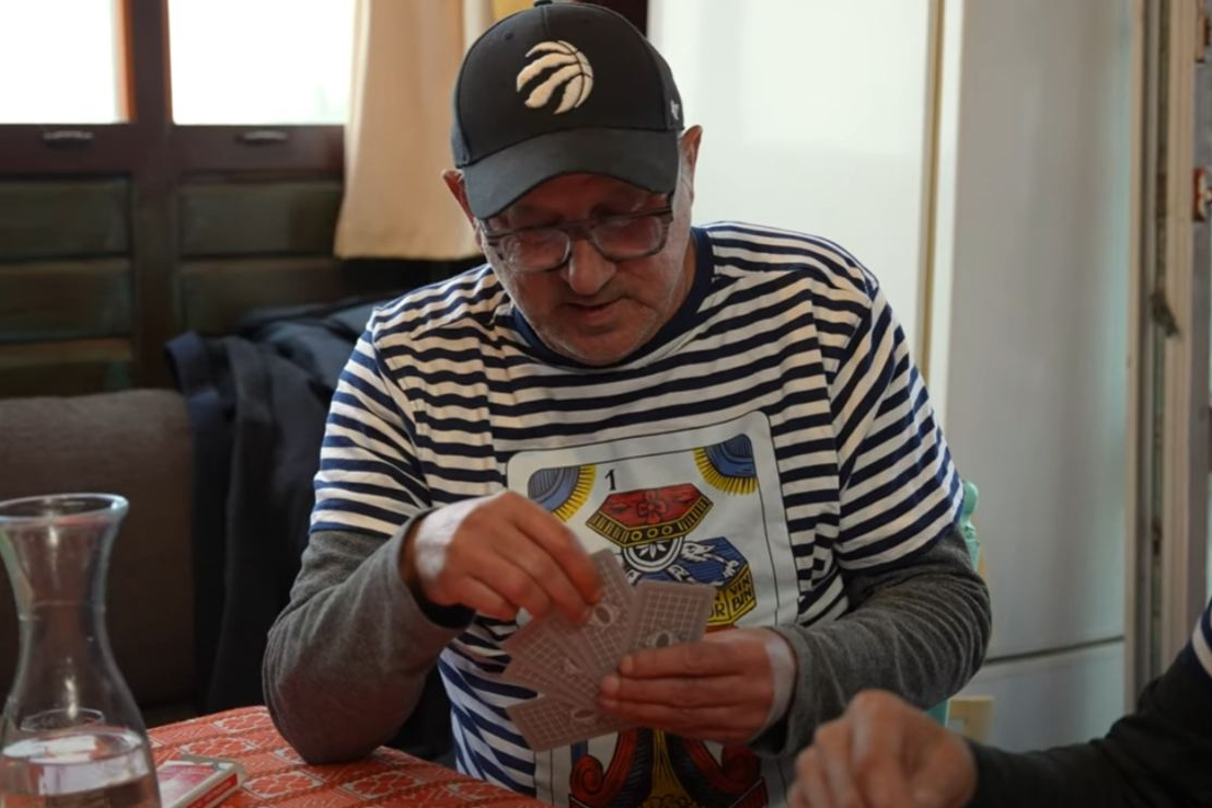 Krešimir Španja objavio pjesmu posvećenu kartama: 'Dinar, baštun, kupa, špada'