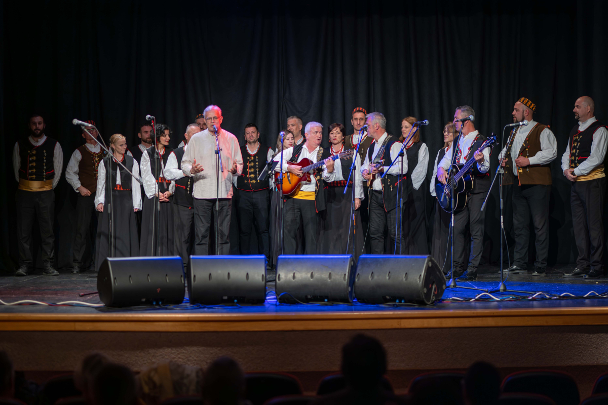 Udružile se vodičke i šibenske klape u humanitarnoj misiji