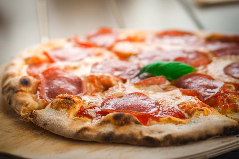 Hallo Pizza – besplatna dostava pizze u Vodicama, Srimi i Tribunju! 