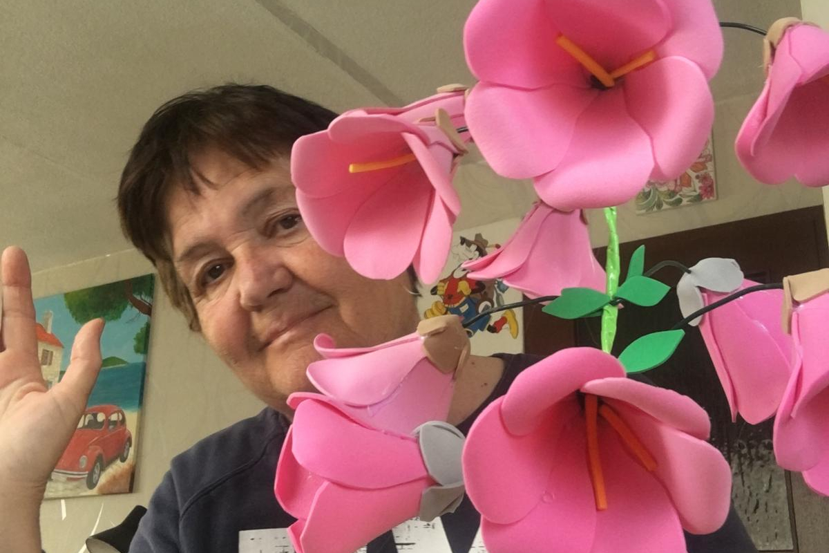 Hobi koji cvate: Ivona Vlahov iz Srime izrađuje cvijeće od izolona