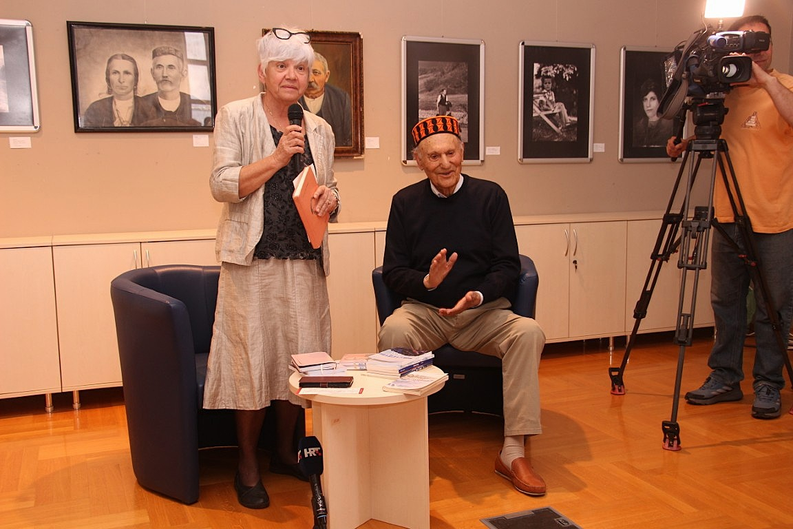 Kad poezija spoji Tribunj i Vodice, mladost i iskustvo