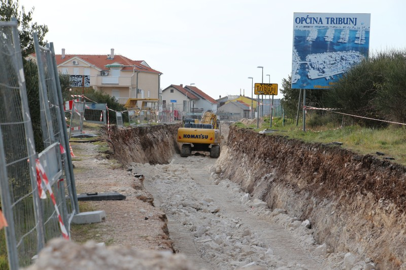 ŠUTNJA OKO AGLOMERACIJE Vodice-Tribunj-Srima