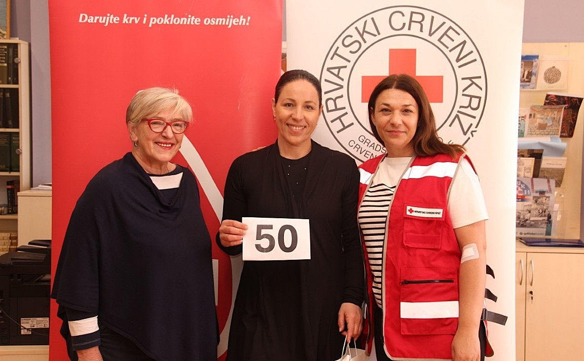 Trideset i tri doze prikupljene na jutrošnjoj akciji: Ana Bulat darovala krv pedeseti put