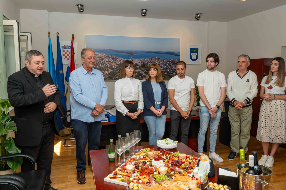 Drugi mandat Ante Cukrova započeo uz molitvu i blagoslov