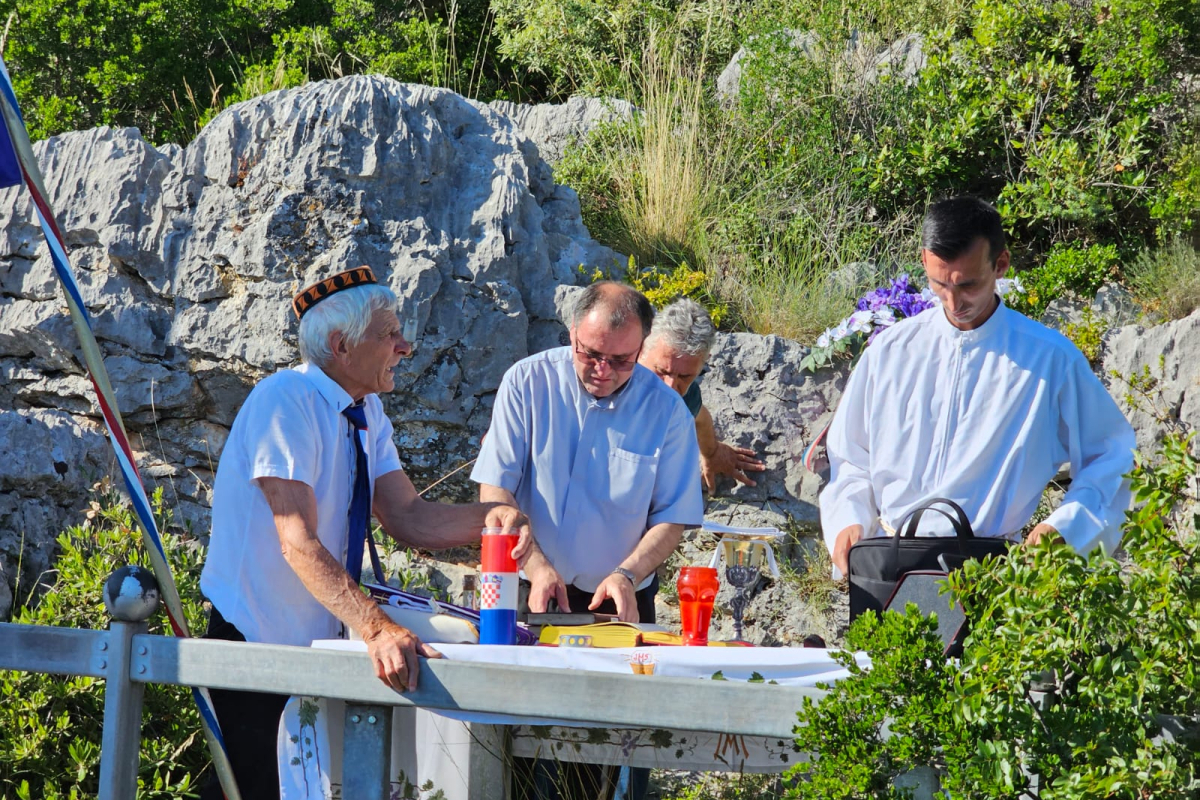 Komemoracija nad jamom Golubinka: Sjećanje na žrtve bez suda i presude