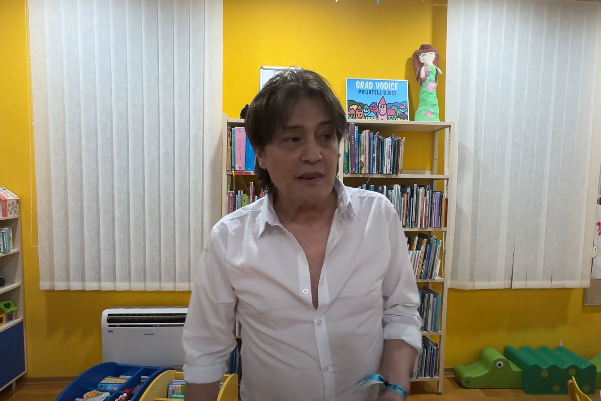 Vlado Kalember u Vodicama: “Ja sam vaš” – legendarni pjevač emotivno se prisjetio svojih početaka upravo iz vodičkog noćnog kluba