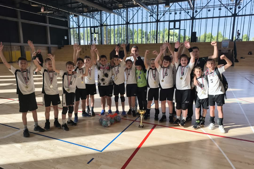 Deseti memorijalni turnir „Barba Ratko“ okupio mlade rukometaše u znak sjećanja i zajedništva