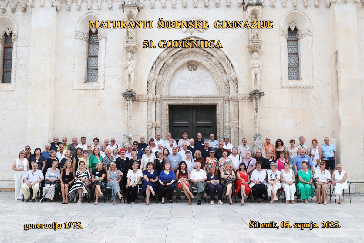 Maturanti šibenske gimnazije iz generacije 1975. okupili se ispred katedrale: 50 godina prijateljstva, uspomena i emocija