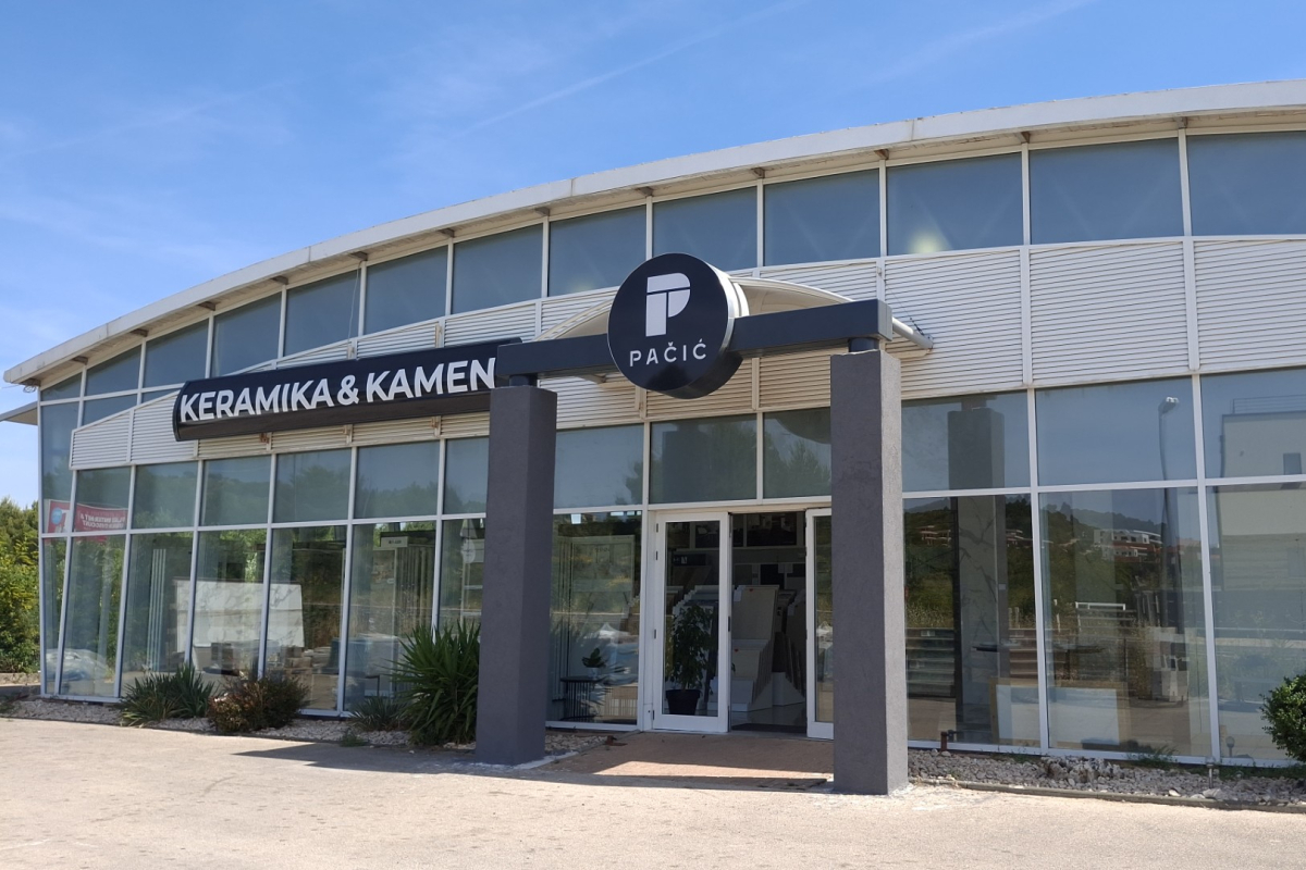 Umivaonici već od 16 €, pločice s popustima do 15 % – iskoristite rasprodaju u Pačiću!