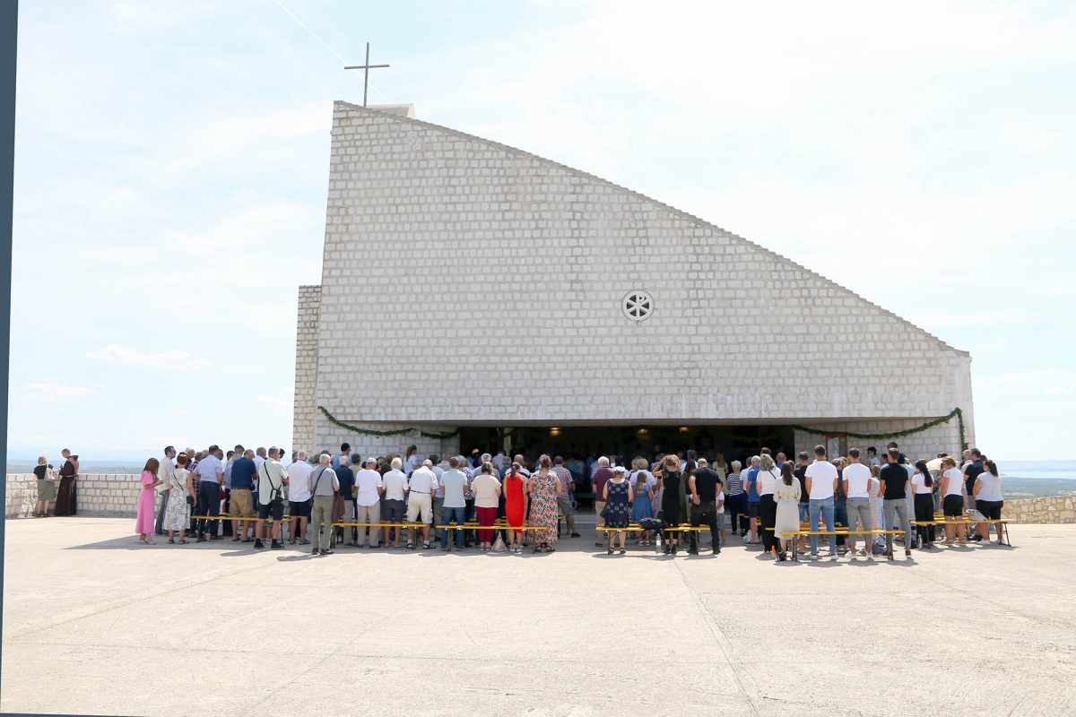 Na Okitu svečano proslavljen blagdan Gospe Karmelske