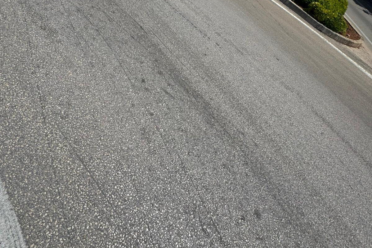 Šveđanin nakon nesreće u kružnom toku: “Pao sam zbog mrlje na cesti, ne zbog brzine”