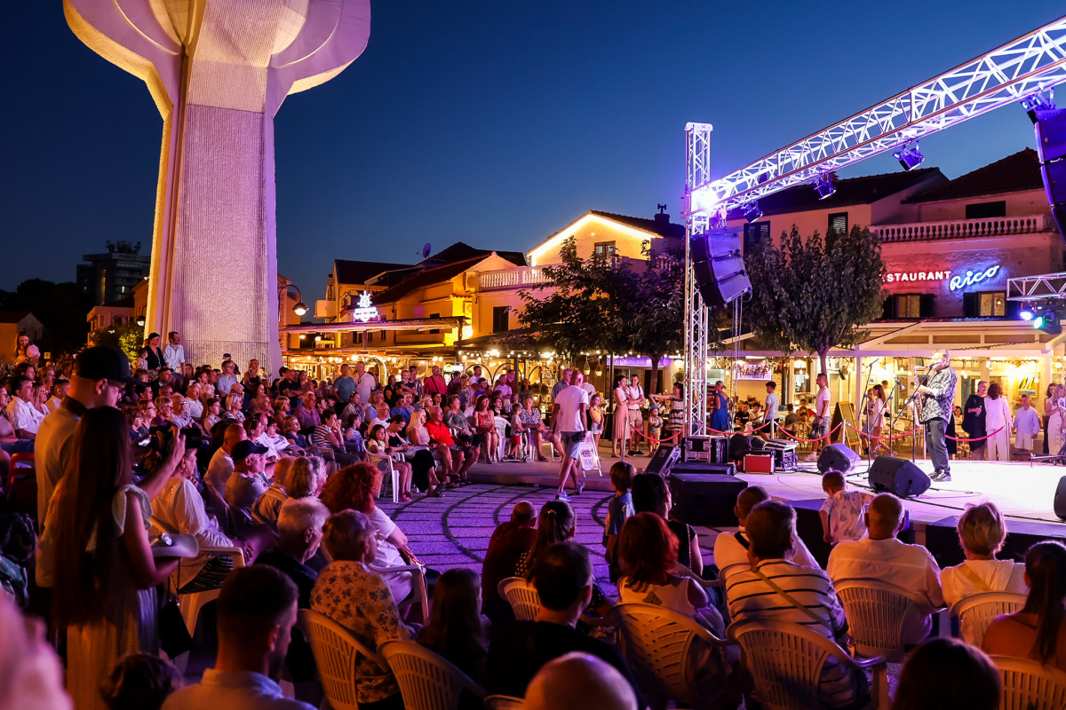 Sjajan početak 23. Vodice Jazz & Blues Festivala: publika uživala u notama Saxofactiona i Valerije Nikolovske