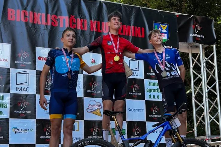 Bronca za Šimuna Juričeva Martinčeva i Doru Čičin-Šain na državnom prvenstvu u Žminju