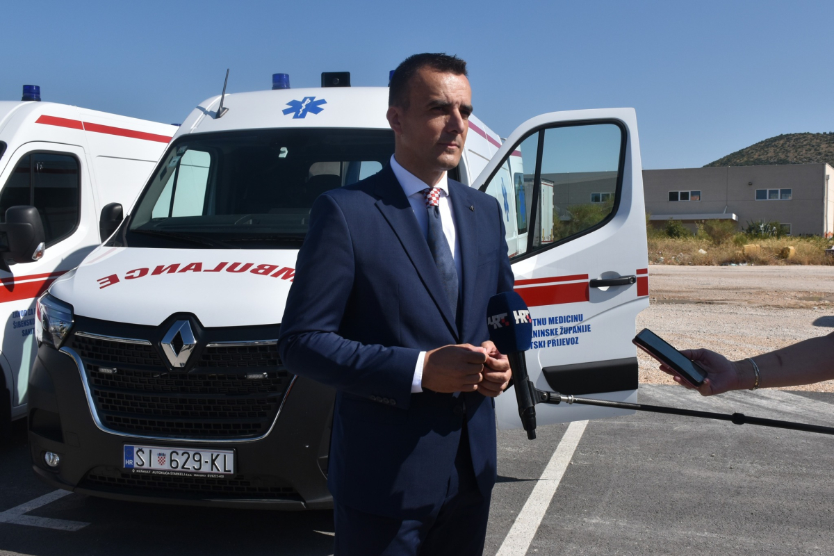 Zavod za hitnu medicinu Šibensko-kninske županije dobio dva nova vozila sanitetskog prijevoza