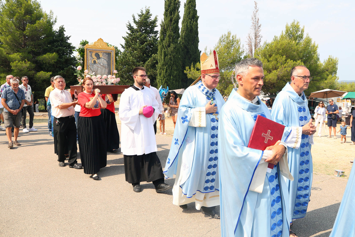 Proslava Velike Gospe u Vrpolju okupila vjernike iz cijelog svijeta