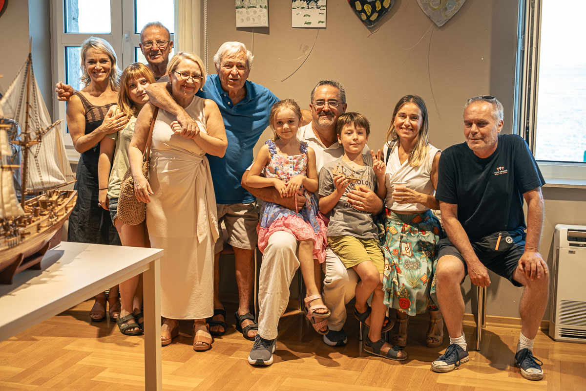 Izložba Andrije Šćavine privukla brojne posjetitelje u vodičku knjižnicu