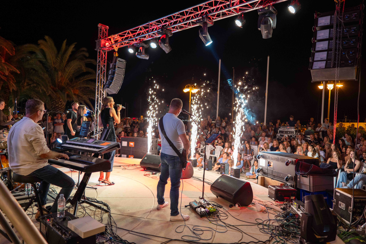 Mladost i talent zasjali na vodičkoj rivi: Održan 2. Teen Fest Vodice uz podršku Grada i TZ-a