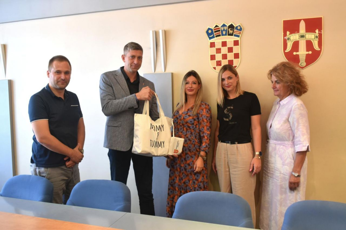 Šibensko-kninska županija uvela besplatne pakete potrepština za trudnice