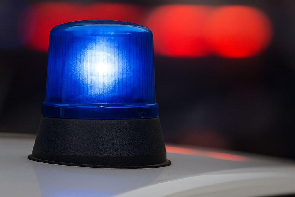Teška prometna nesreća na cesti Tribunj - Ivinje: smrtno stradala jedna osoba