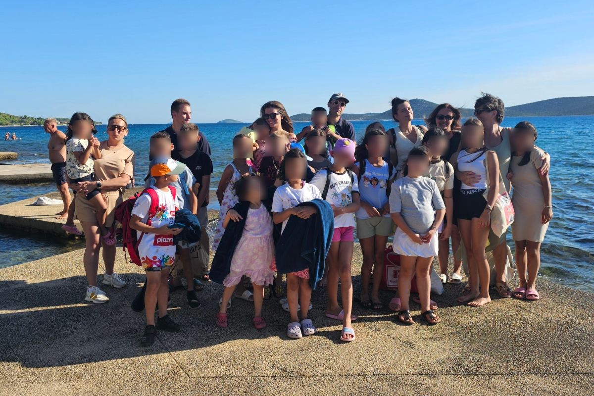 Val dobrote odveo djecu iz Paviljona sv. Marka u nezaboravno ljetovanje na otoku Prviću