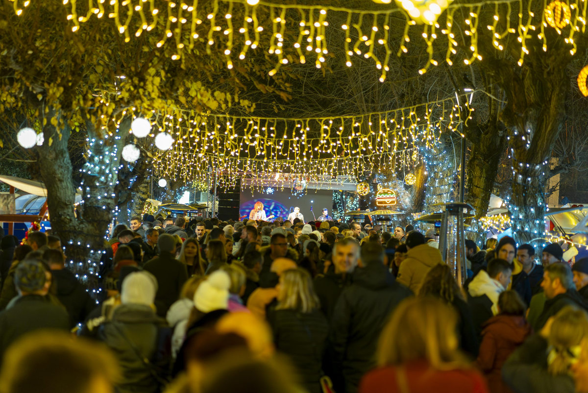 Advent u Vodicama donosi Maju Šuput, TBF, Vojka V, Giuliana, Belana i Iću Sikirića