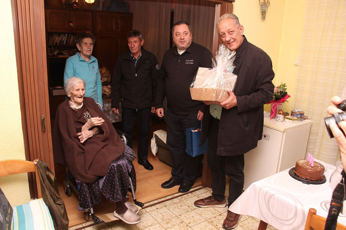 Sto godina života Jušte Juričev-Grginov: težak rad, vjera i neiscrpna životna snaga