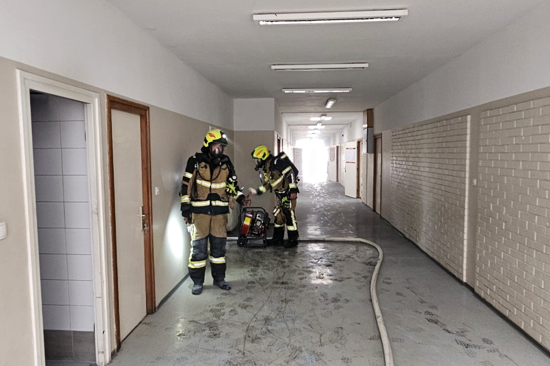 Poznati detalji požara u Osnovnoj školi Vodice: policija provodi kriminalističko istraživanje