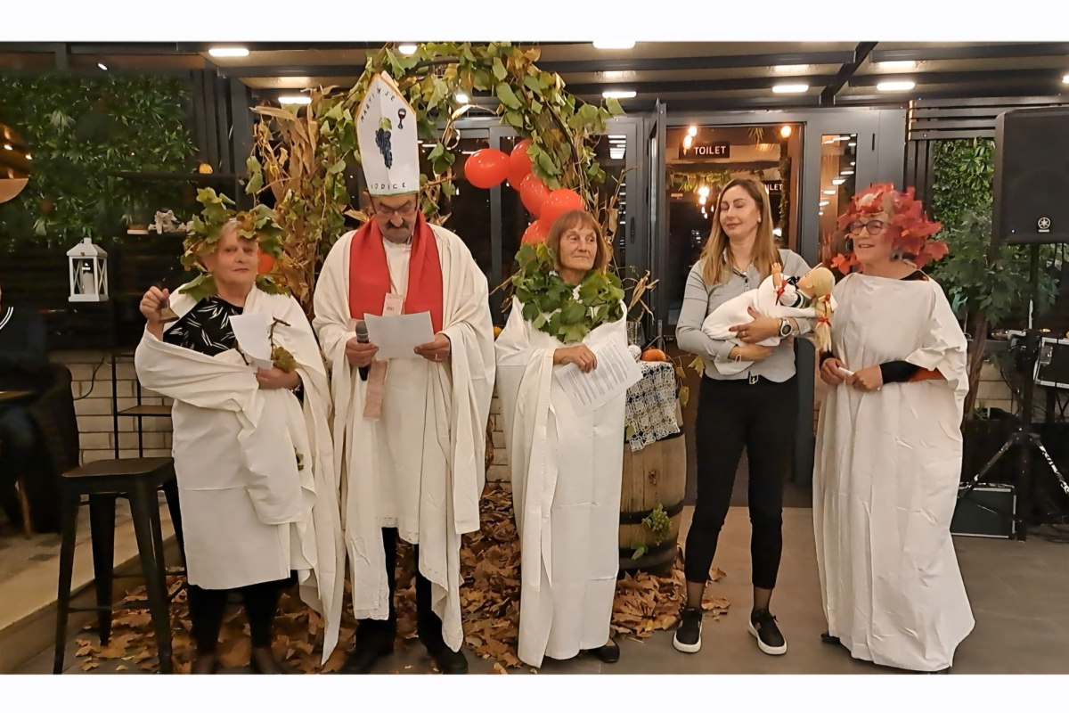 Veselo Martinje u Šarmu uz blagoslov mladog vina i pjesmu