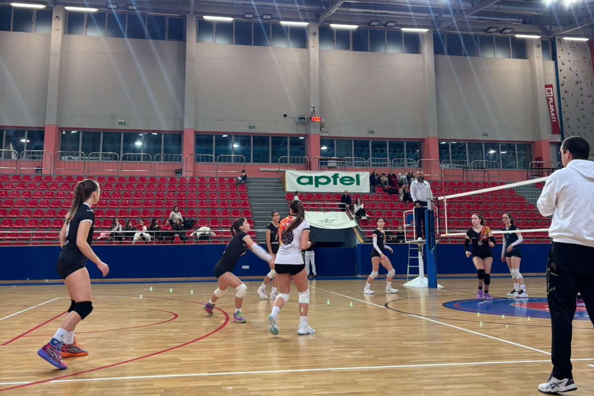 Odbojkašice Vodica iz Makarske se vraćaju s važnom pobjedom nakon maratonske utakmice