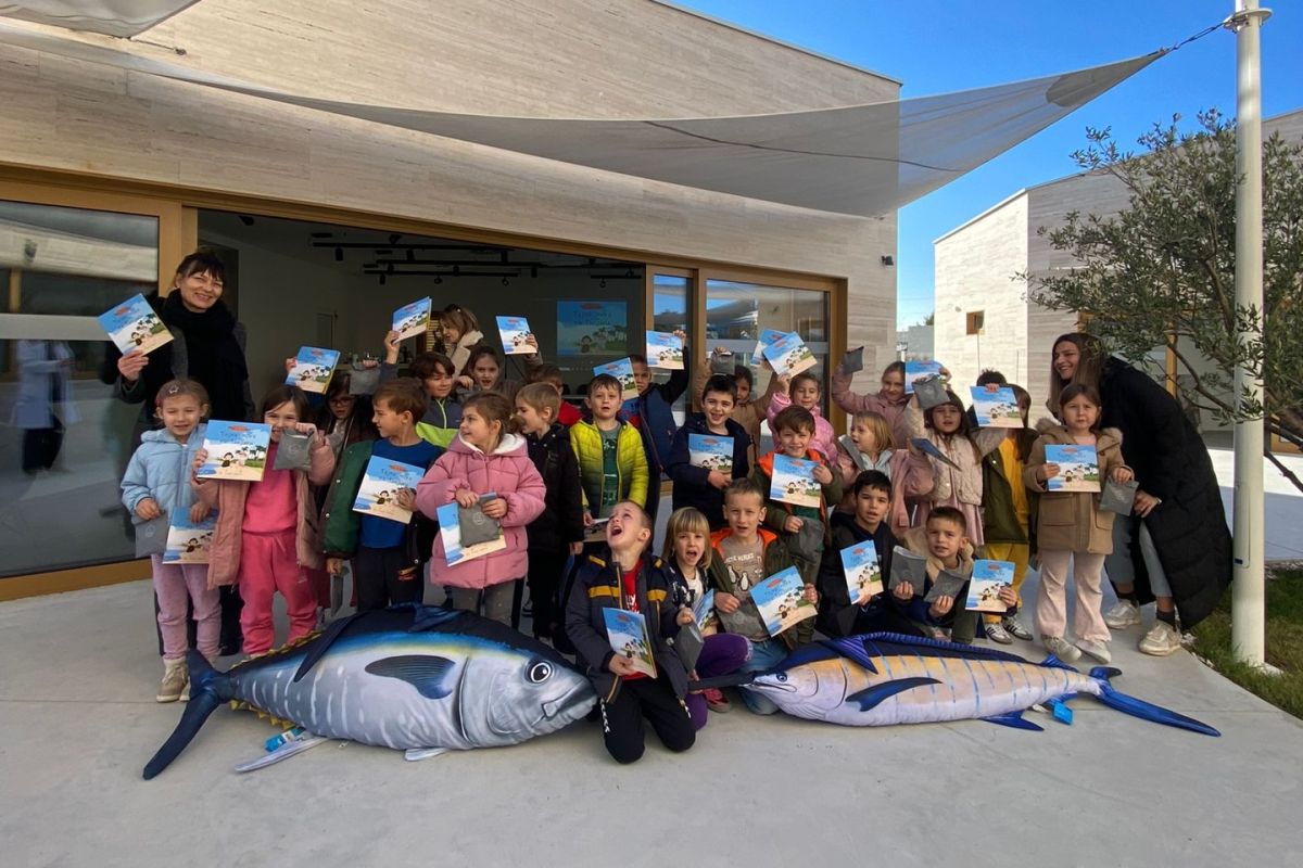 Video: djeca iz vrtića Tamaris oduševljena posjetom Tuna Adrii