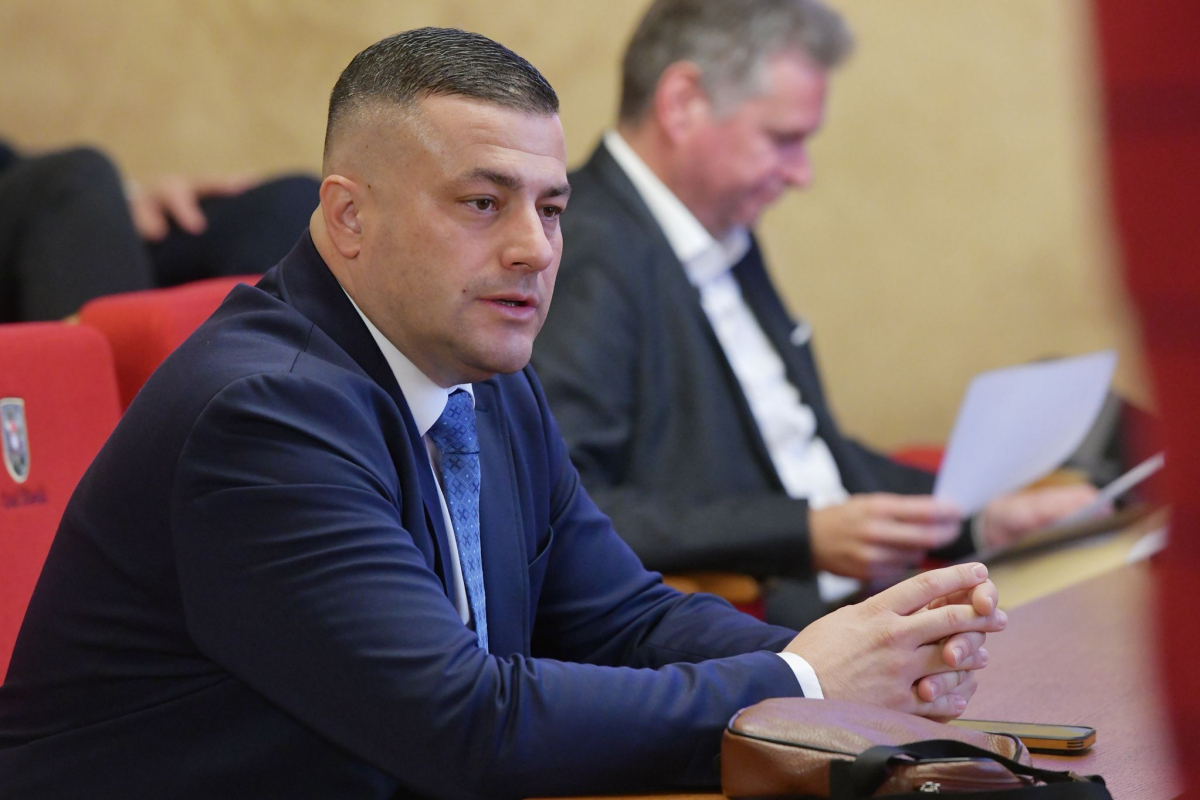 Sudbina broda Tijat: obnova bi stajala i do četiri milijuna eura, Županija navodi da trenutačno nije prioritet