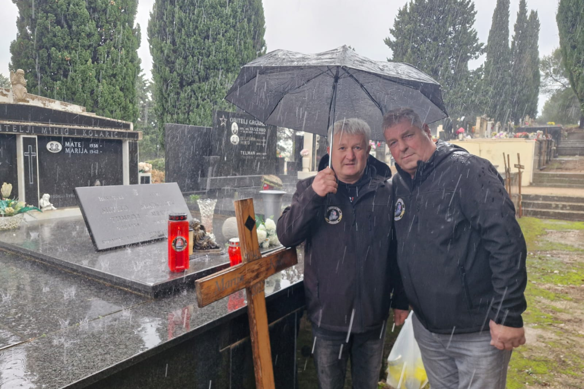 Unatoč kiši, suborci iz 1. A satnije 113. brigade odali počast Silviju Sladoljevu – Mrkici