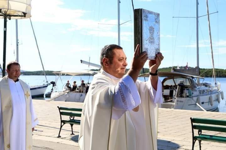 Kako je božićni blagoslov u Vodicama postao nacionalna tema